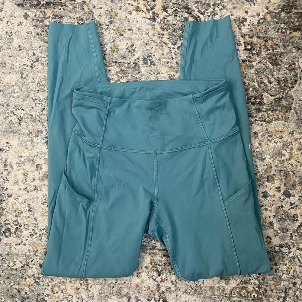 NWOT Lululemon Seamless High Rise Light 25” Blue